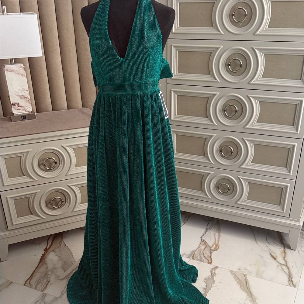 NWT PROM GOWN Metallic fabric